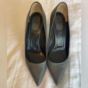 Fendi Grey leather pumps size 39